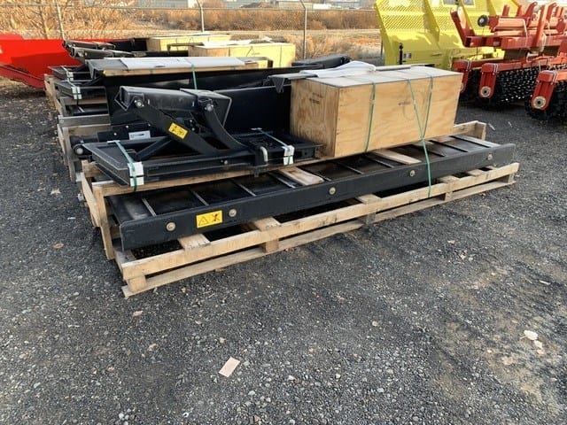 2023 New Holland 419 Equipment Image0