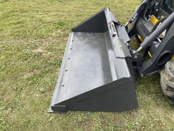Main image New Holland 72" LPE Bucket