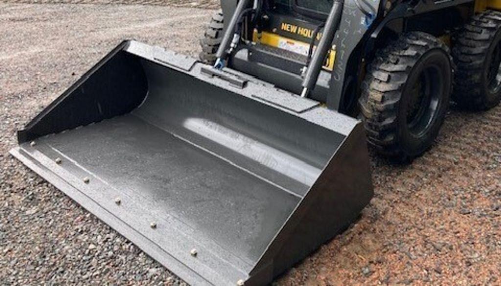 Image of New Holland 72" LPE Bucket Image 0