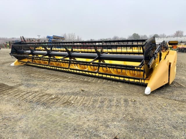 Image of New Holland 740CF equipment image 2