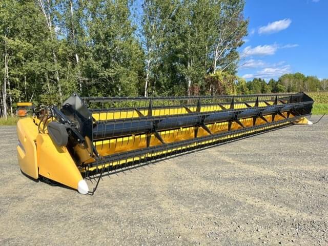 Image of New Holland 740CF equipment image 2