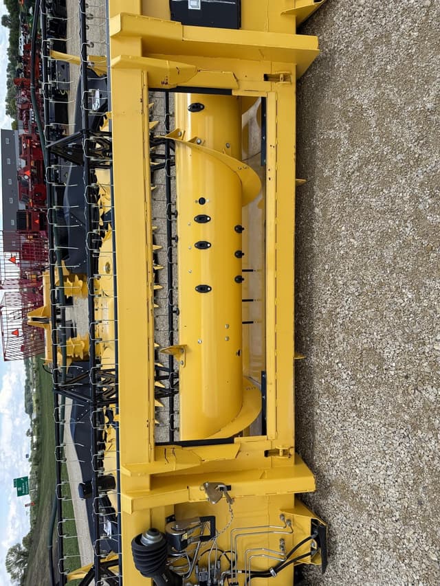 Image of New Holland 760CG-30 equipment image 3