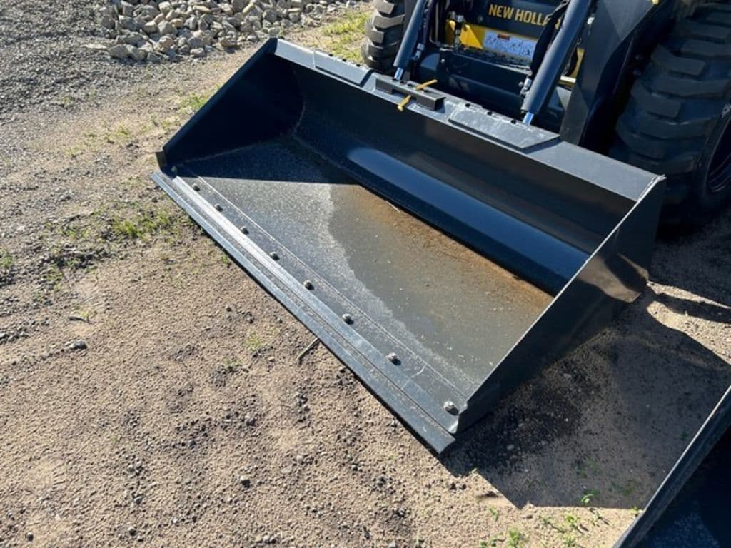 Image of New Holland 78" Low Profile Bucket Primary Image