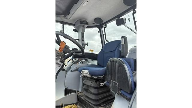 Image of New Holland T5.120 equipment image 3