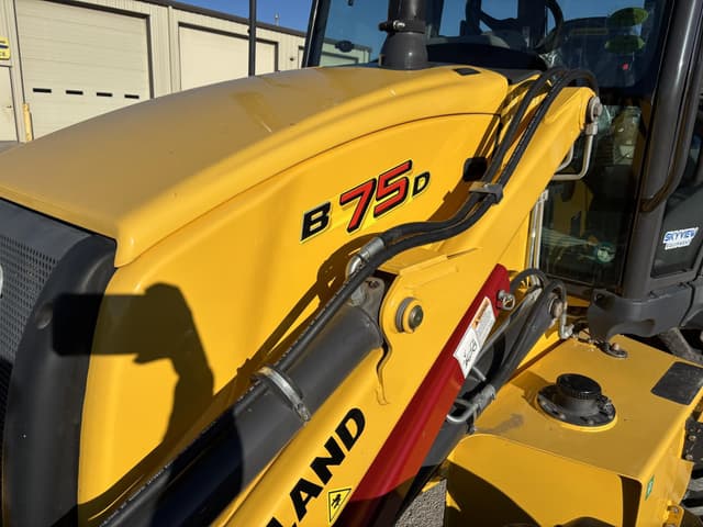 Image of New Holland B75D equipment image 2
