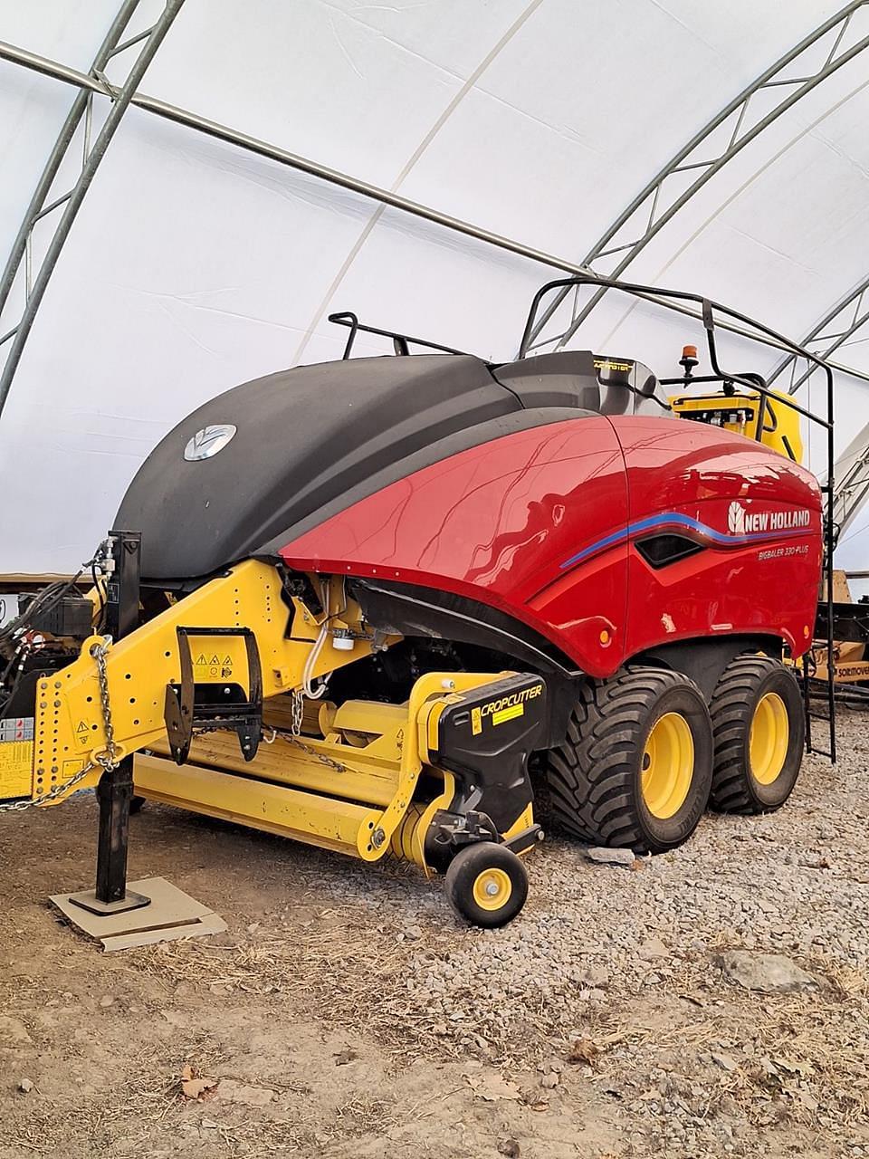 Image of New Holland Big Baler 330 Plus CropCutter Primary image