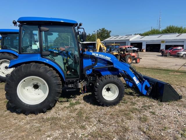 Image of New Holland Boomer 50 equipment image 2