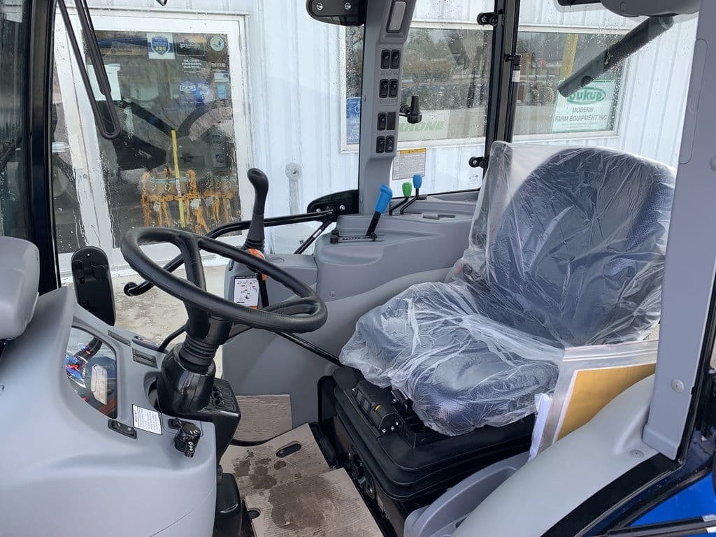 Image of New Holland Boomer 50 Image 1