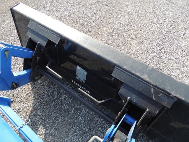 Image of New Holland Boomer 35 equipment image 4