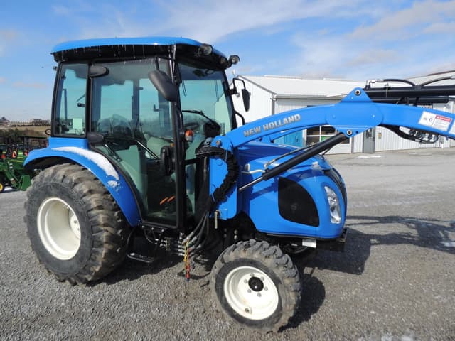 Image of New Holland Boomer 40 equipment image 2