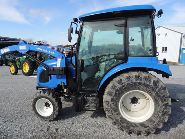 Image of New Holland Boomer 40 equipment image 1