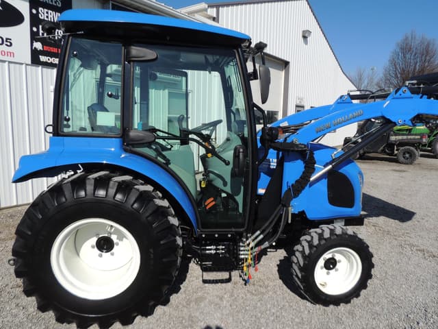 Image of New Holland Boomer 40 equipment image 4