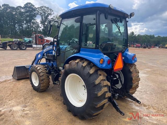 Image of New Holland Boomer 55 equipment image 4