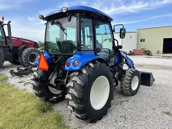 Image of New Holland Boomer 55 equipment image 2