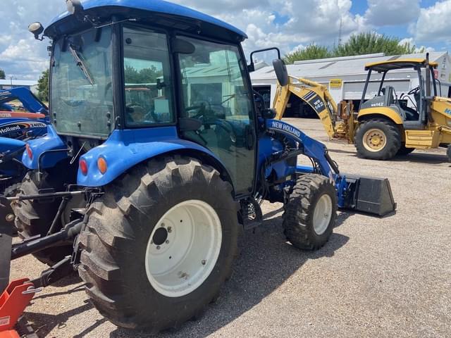 Image of New Holland Boomer 55 equipment image 2