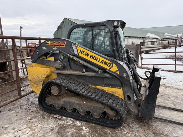 Image of New Holland C332 equipment image 1