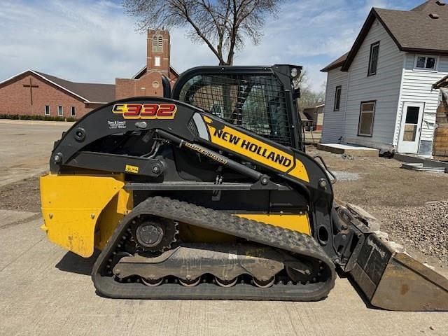 Image of New Holland C332 equipment image 1