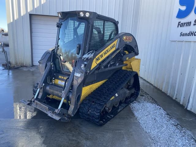 Image of New Holland C332 equipment image 1