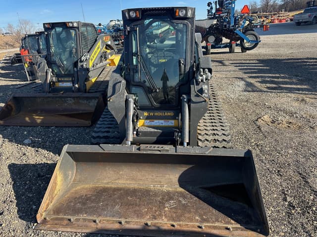 Image of New Holland C332 equipment image 2