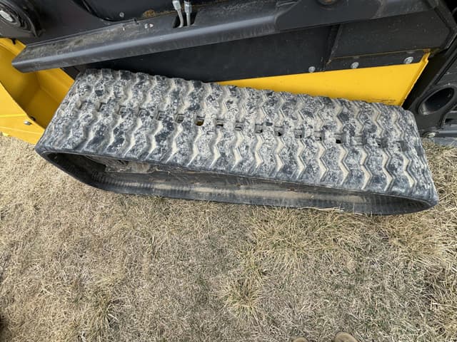 Image of New Holland C332 equipment image 4