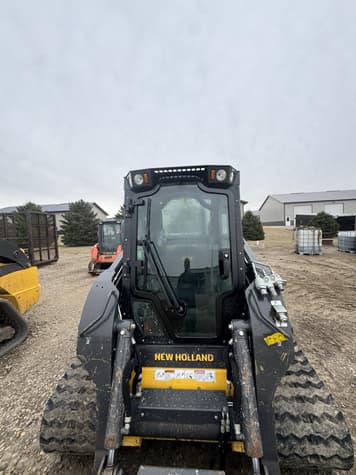 Main image New Holland C332