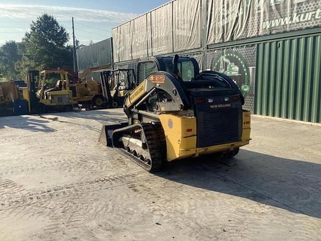 Image of New Holland C332 equipment image 2