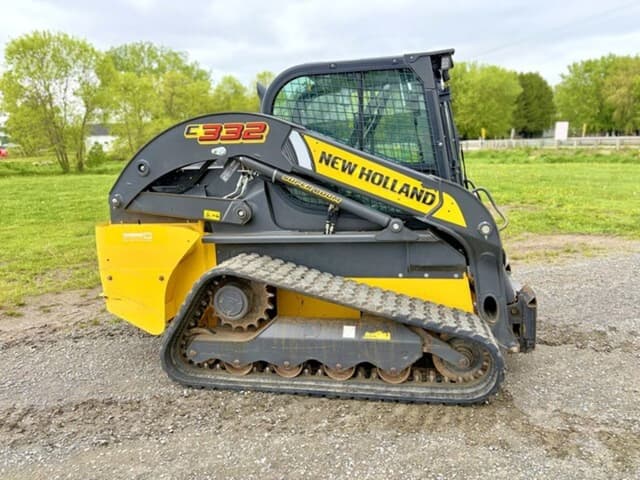 Image of New Holland C332 equipment image 2