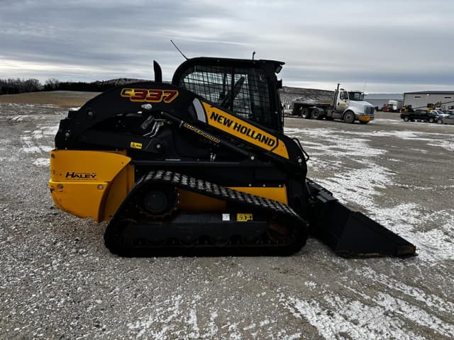 Image of New Holland C337 equipment image 4
