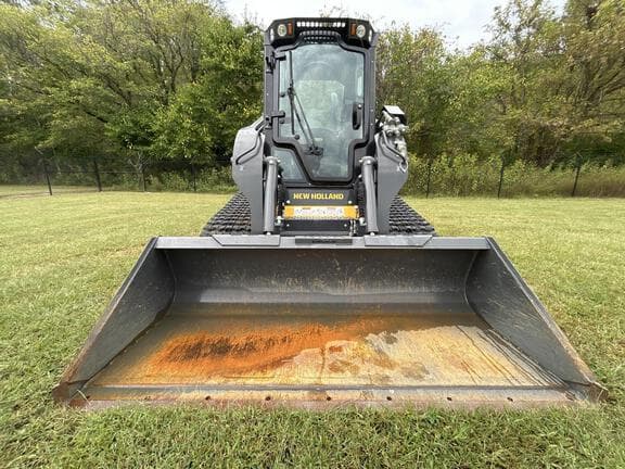 Image of New Holland C337 equipment image 4