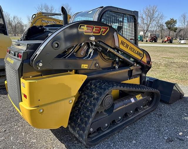 Image of New Holland C337 equipment image 1