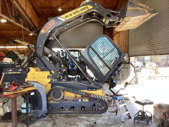 Image of New Holland C345 equipment image 2