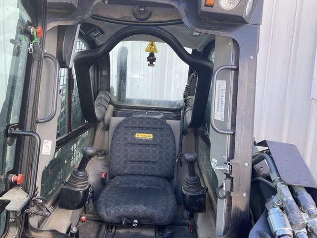 Image of New Holland C345 equipment image 2