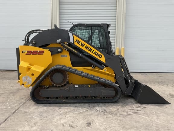 Image of New Holland C362 equipment image 2