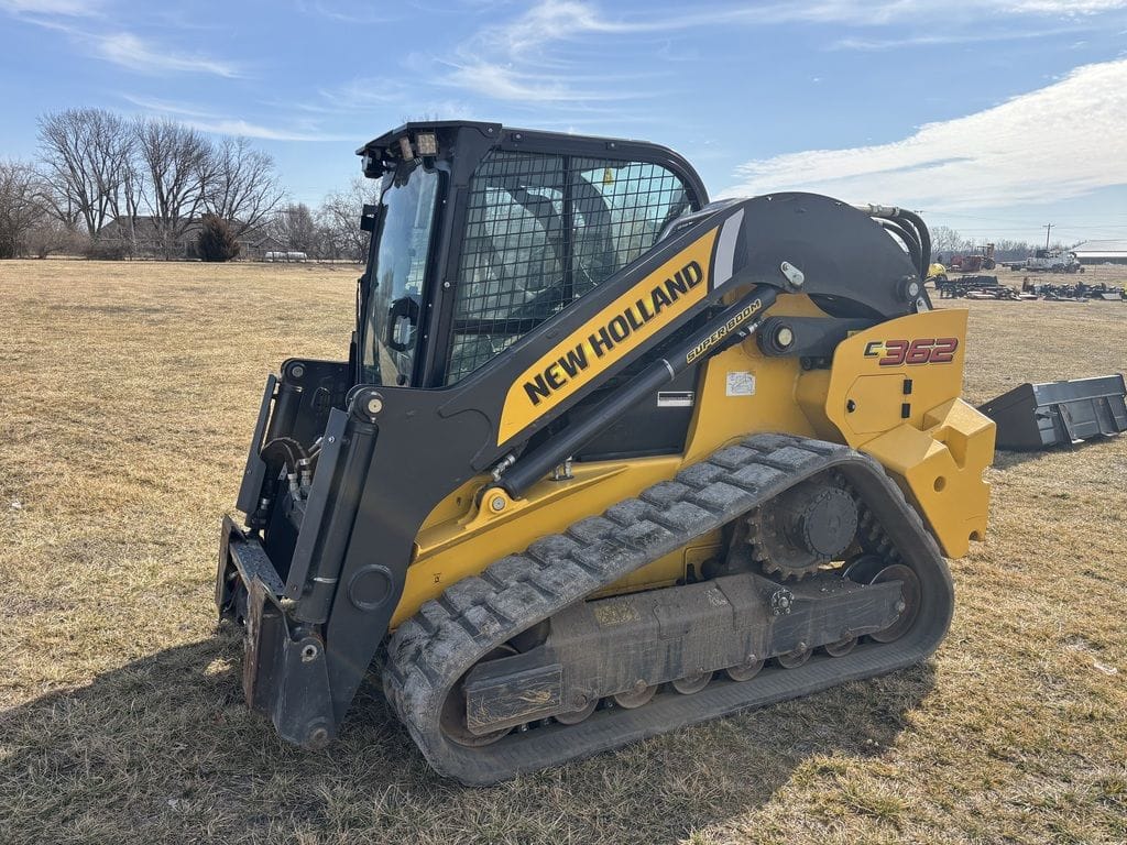 2023 New Holland C362 Equipment Image0