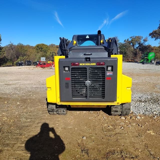 Image of New Holland C362 equipment image 2