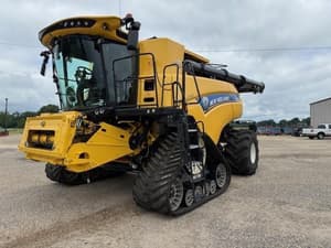 2023 New Holland CR10.90 Image