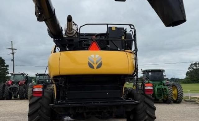 Image of New Holland CR10.90 equipment image 3