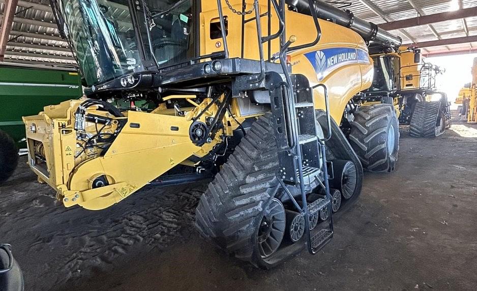 Image of New Holland CR10.90 Primary image