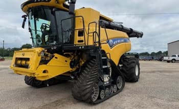 2023 New Holland CR10.90 Equipment Image0
