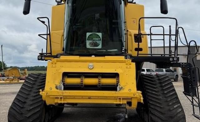 Image of New Holland CR10.90 equipment image 2