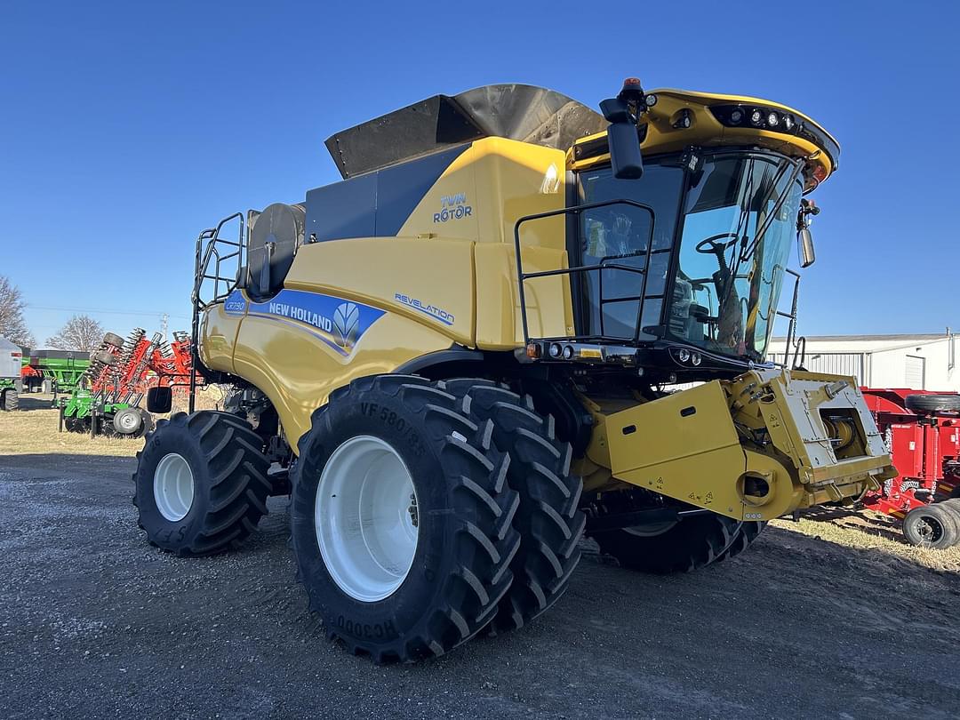 Image of New Holland CR7.90 Image 1