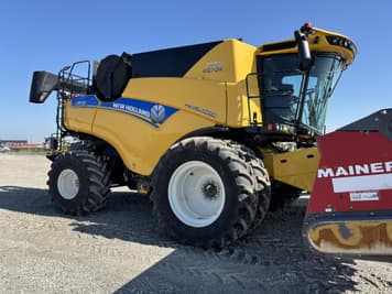 Main image New Holland CR8.90
