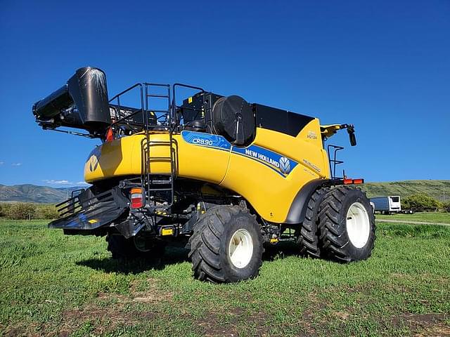 Image of New Holland CR8.90 equipment image 2