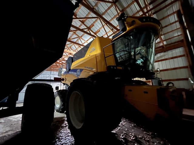 Image of New Holland CR9.90 equipment image 2