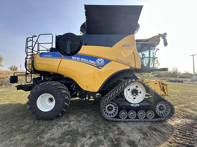 Image of New Holland CR9.90 equipment image 2