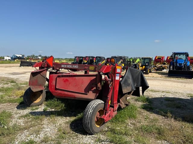 Image of New Holland 210 equipment image 4