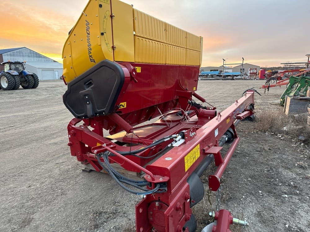 2023 New Holland 313 Plus Equipment Image0