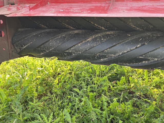 Image of New Holland 210 equipment image 3