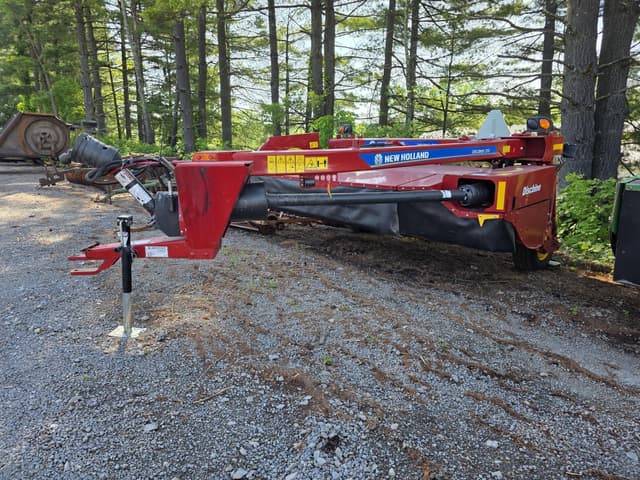 Image of New Holland 210 equipment image 4