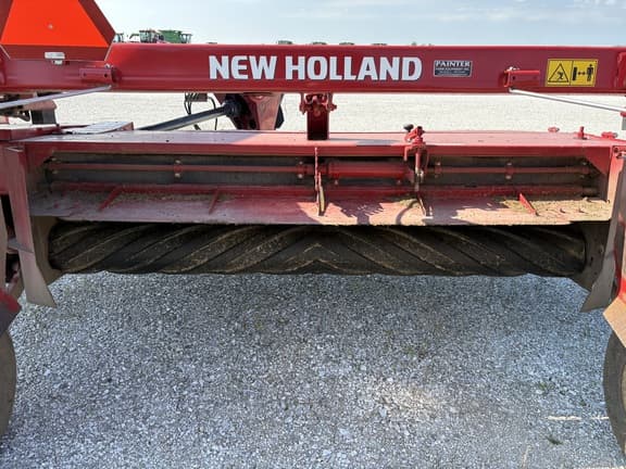 Image of New Holland 210 equipment image 4